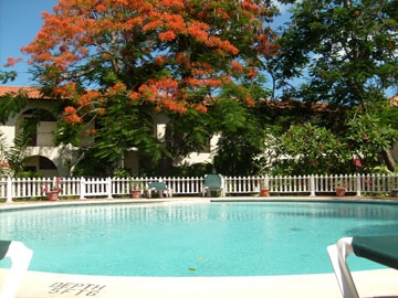 Charela Inn pool