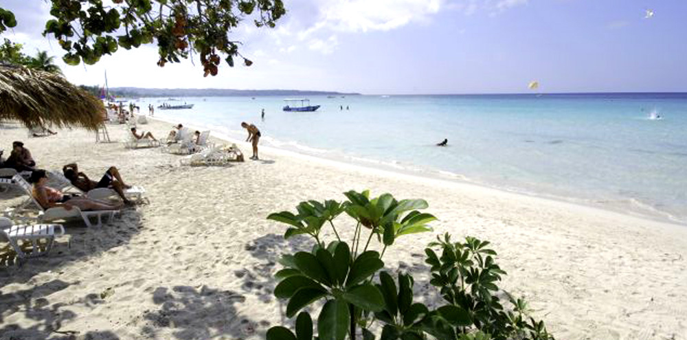 Foote Prints On The Sands Hotel beach