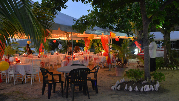 Oualie Beach Resort coucher du soleil a la plage