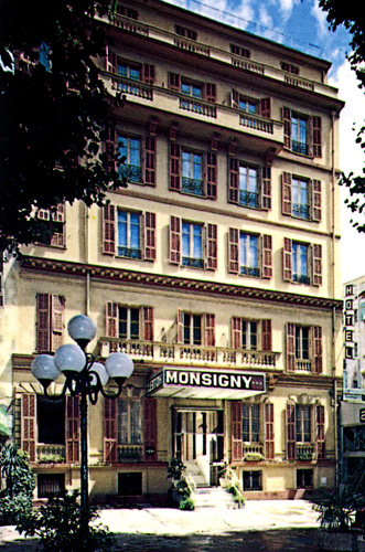 Hotel Monsigny entrance