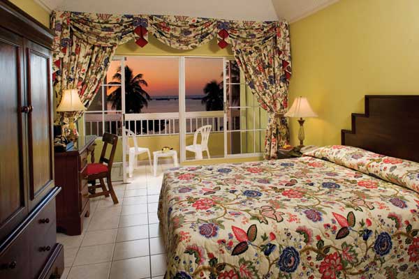 Rooms Ocho Rios pool