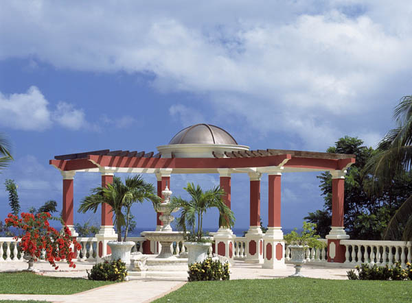 Sandals Grande Riviera Beach And Villa exterior 2