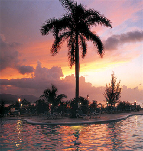 Sunset Jamaica Grande beach