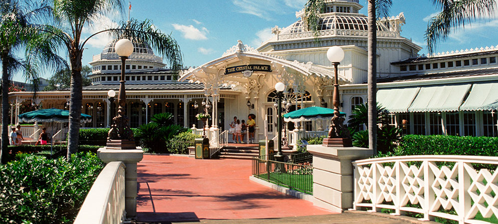 Disneys Polynesian Resort restaurant