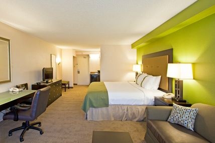 Holiday Inn And Suites Across Universal extérieur