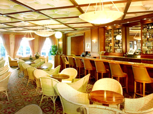 Loews Portofino Bay Hotel At Universal lobby