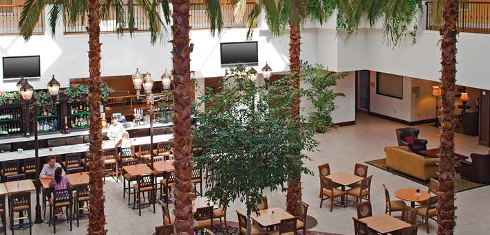 Embassy Suites Quint exterior at night