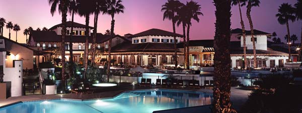 Omni Rancho Las Palmas exterior at night