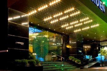 Le Meridien Panama entrance