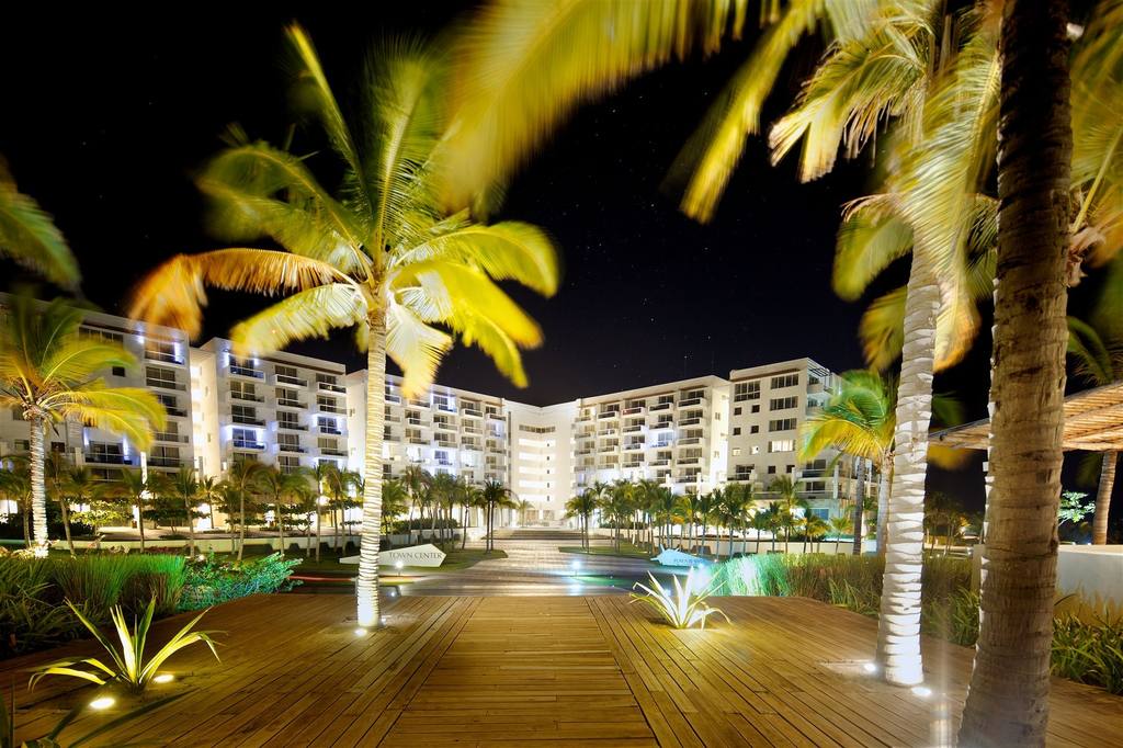 Playa Blanca Resort lobby