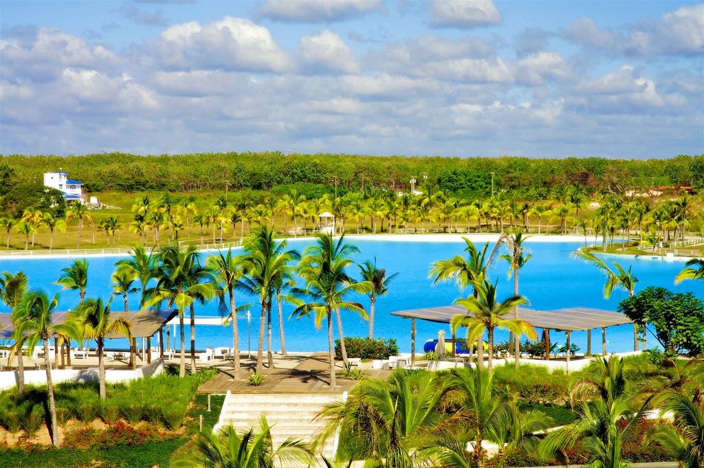 Playa Blanca Resort piscine