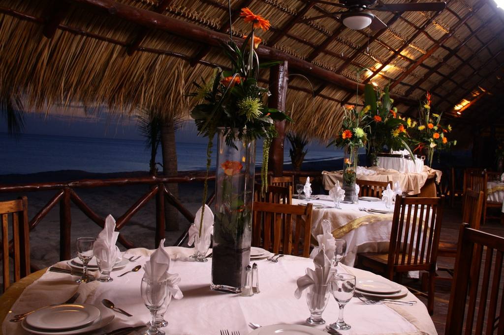 Playa Blanca Resort piscine