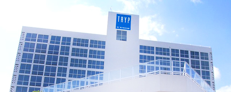 Tryp by Wyndham Playa Coronado exterior