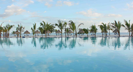 Wyndham Grand Playa Blanca exterior at night 