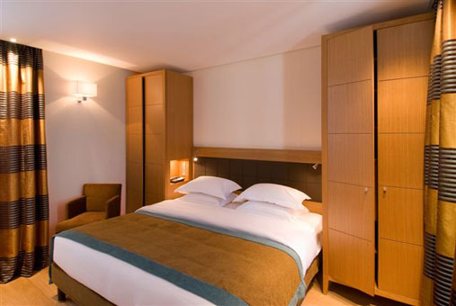 Hotel Le Six exterior 2