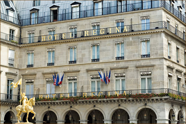 Hotel Regina Paris exterior 2