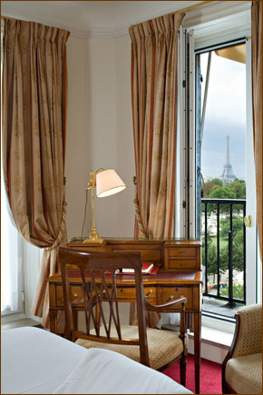 Hotel Regina Paris extérieur 2