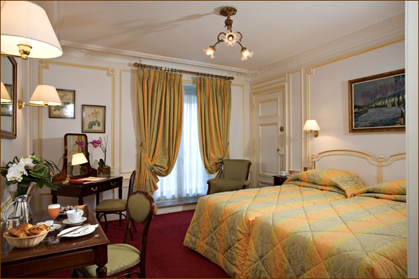 Hotel Regina Paris extérieur 2