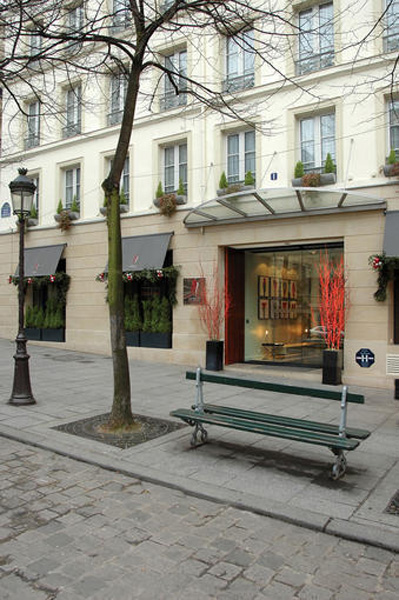 Select Rive Gauche exterior