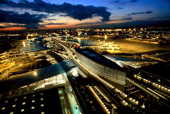 Sheraton Paris Airport exterior 2