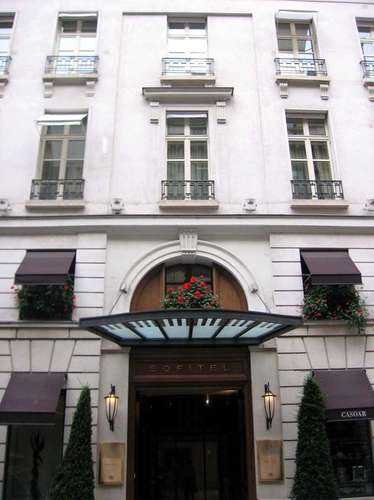 Sofitel Le Faubourg entrée