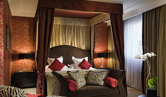 Warwick Champs Elysees extérieur 2
