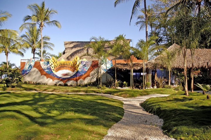 Bahia Del Sol Beachfront Hotel exterior