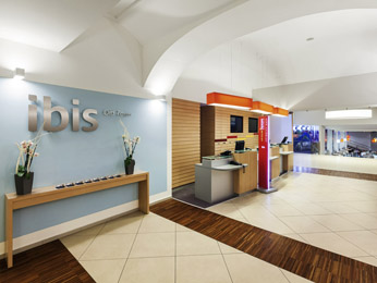 Ibis Praha Old Town entrance