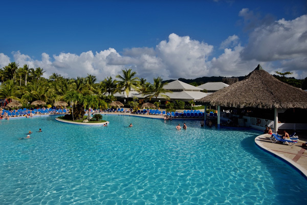 Bahia Principe San Juan bar de piscine