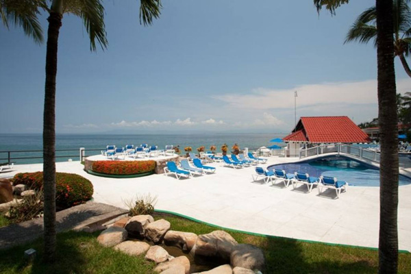 Best Western Plus Suites Vallarta exterior