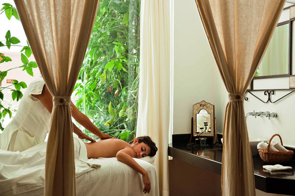 Costa Sur Resort And Spa bar de plage