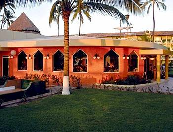 Crown Paradise Club Puerto Vallarta exterior