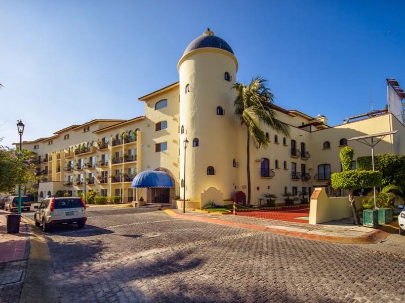 Flamingo Vallarta Hotel And Marina pool