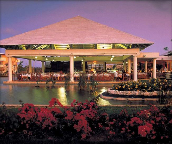 Catalonia Bavaro Beach Golf And Casino exterior