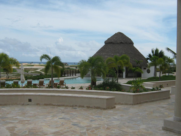 Golden Bear Lodge exterior