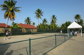 Vik Hotel Cayena Beach exterior