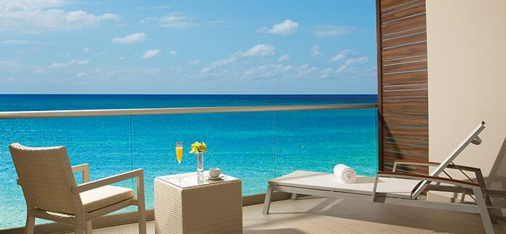 Breathless Riviera Cancun Resort and Spa exterior