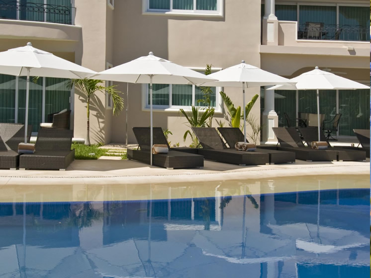 Encanto Resorts sun beds