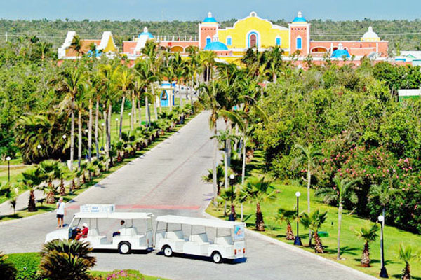 Grand Bahia Principe Akumal entrance