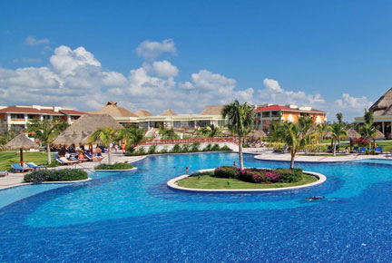 Grand Bahia Principe Coba pool