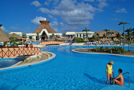 Grand Bahia Principe Tulum pool