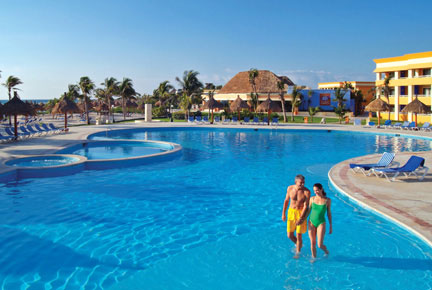 Grand Bahia Principe Tulum pool