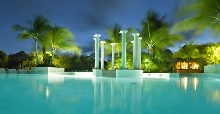 Grand Palladium Colonial exterior aerial