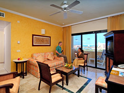 Grand Palladium Riviera exterior aerial