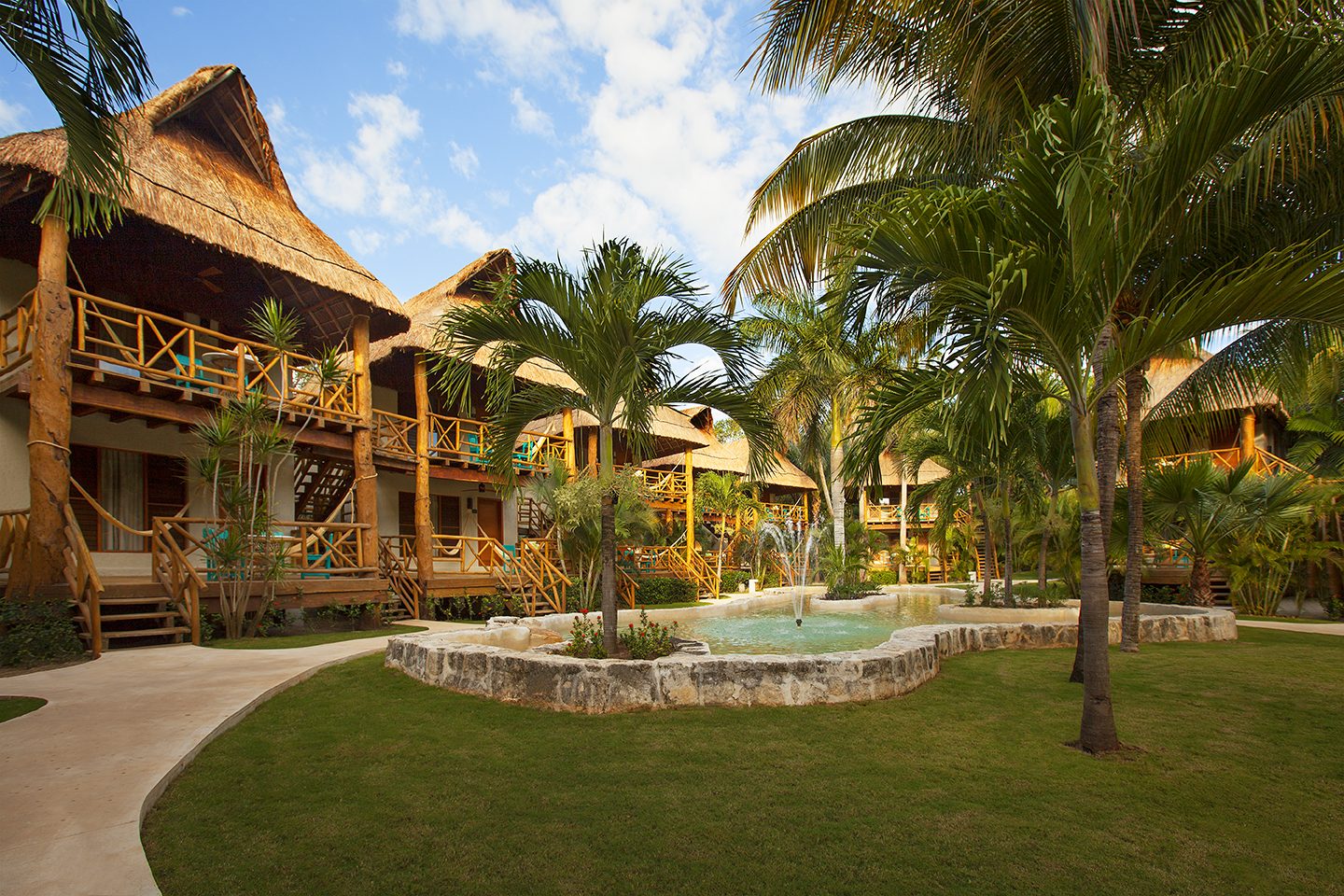 Mahekal Beach Resort extérieur