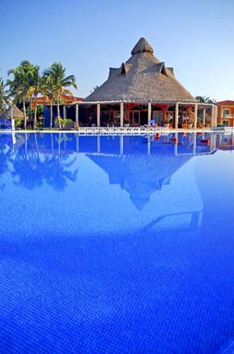 Ocean Maya Royale exterior aerial