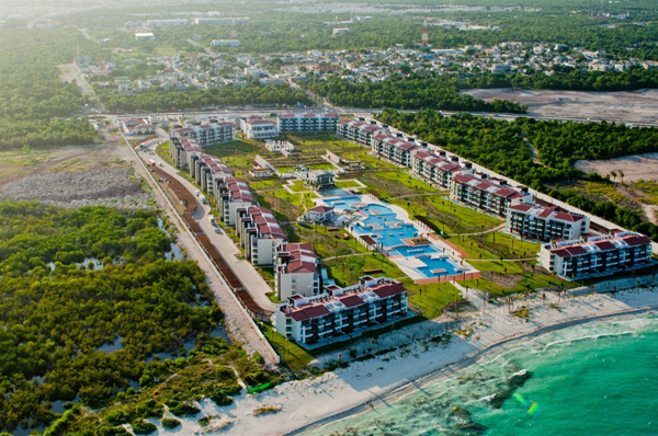 Pure Mareazul exterior aerial