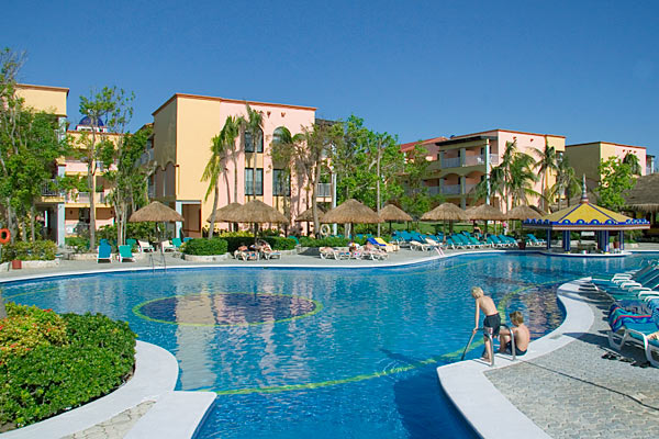 Riu Yucatan exterior