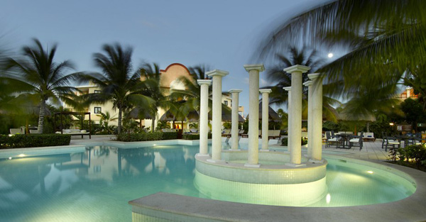 Royal Suites Yucatan exterior