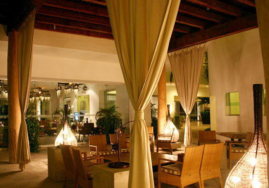 Ocean Breeze Hotel exterior